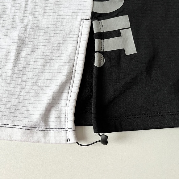 Nike Therma Long Sleeve Asymmetrical Running Dri-Fit Top Black White Small - Picture 7 of 7